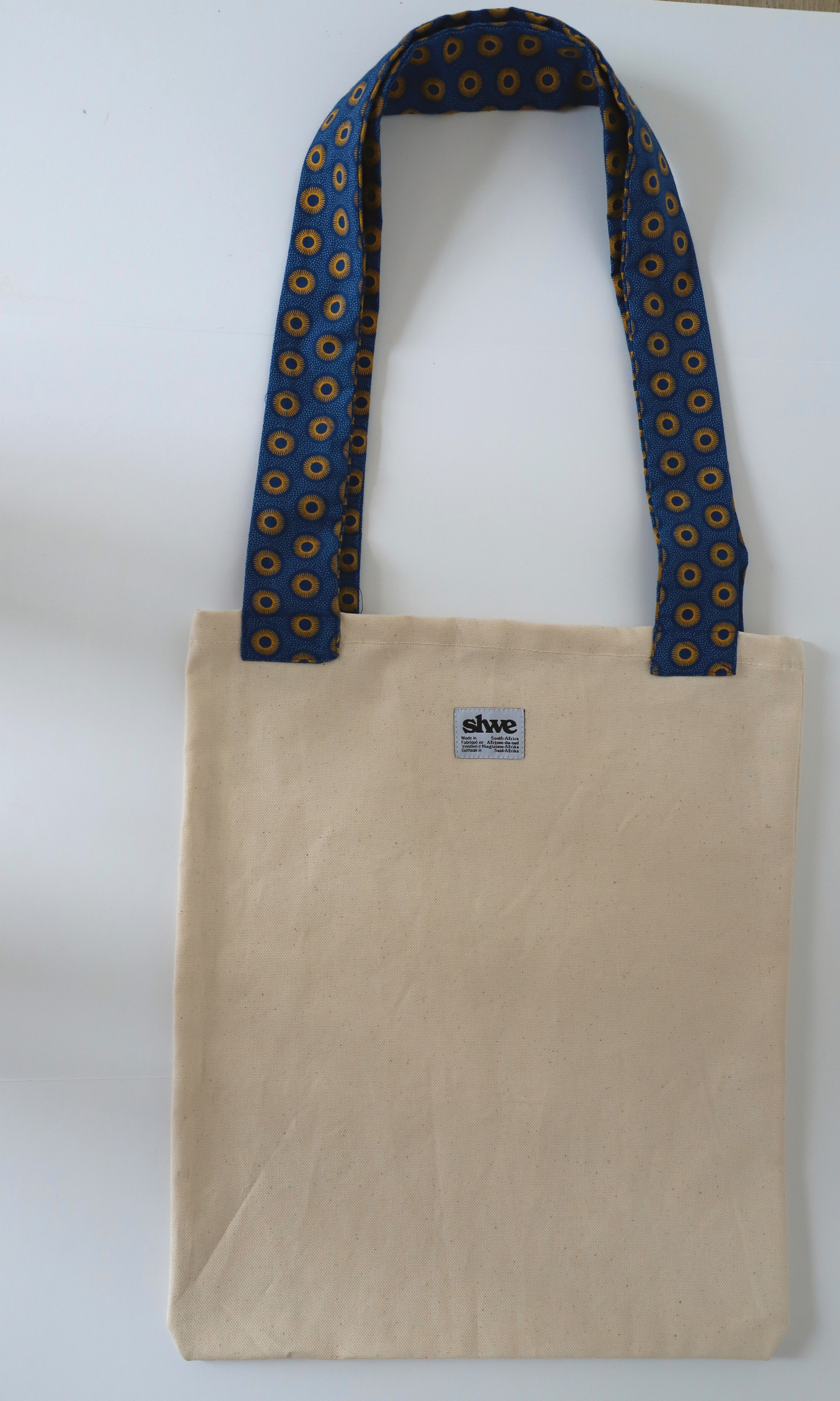 Tote bag avec bretelles en imprimé shweshwe bleu et jaune